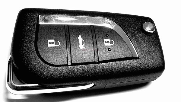 UNIVERSAL PREMIUM Funkschlüssel für alle Fahrzeuge, Toyota-Style, 3-Tasten